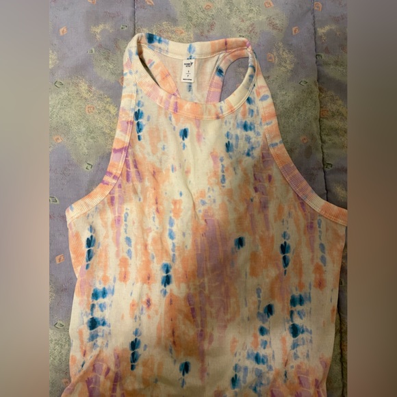 Old Navy Women’s Tie Dye UltraLite Racerback Rib-Knit Performance Tank Size Smal - Picture 5 of 7